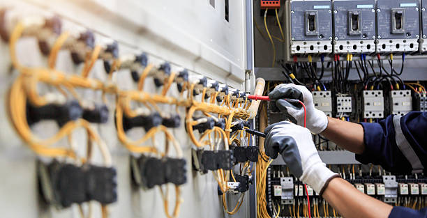 Professional Electrician technician working in Horton, KS